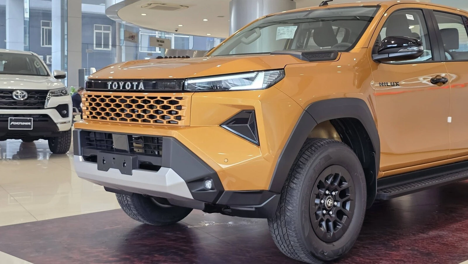 HILUX PRO 2.8 4X2 AT