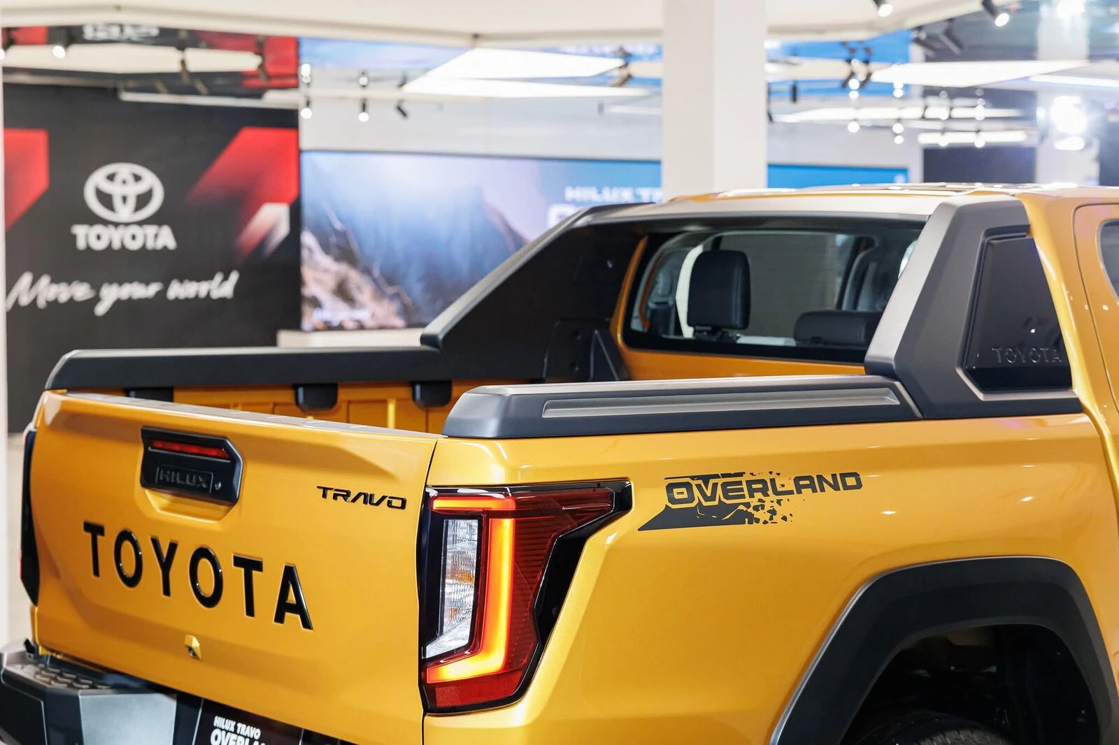 HILUX PRO 2.8 4X2 AT