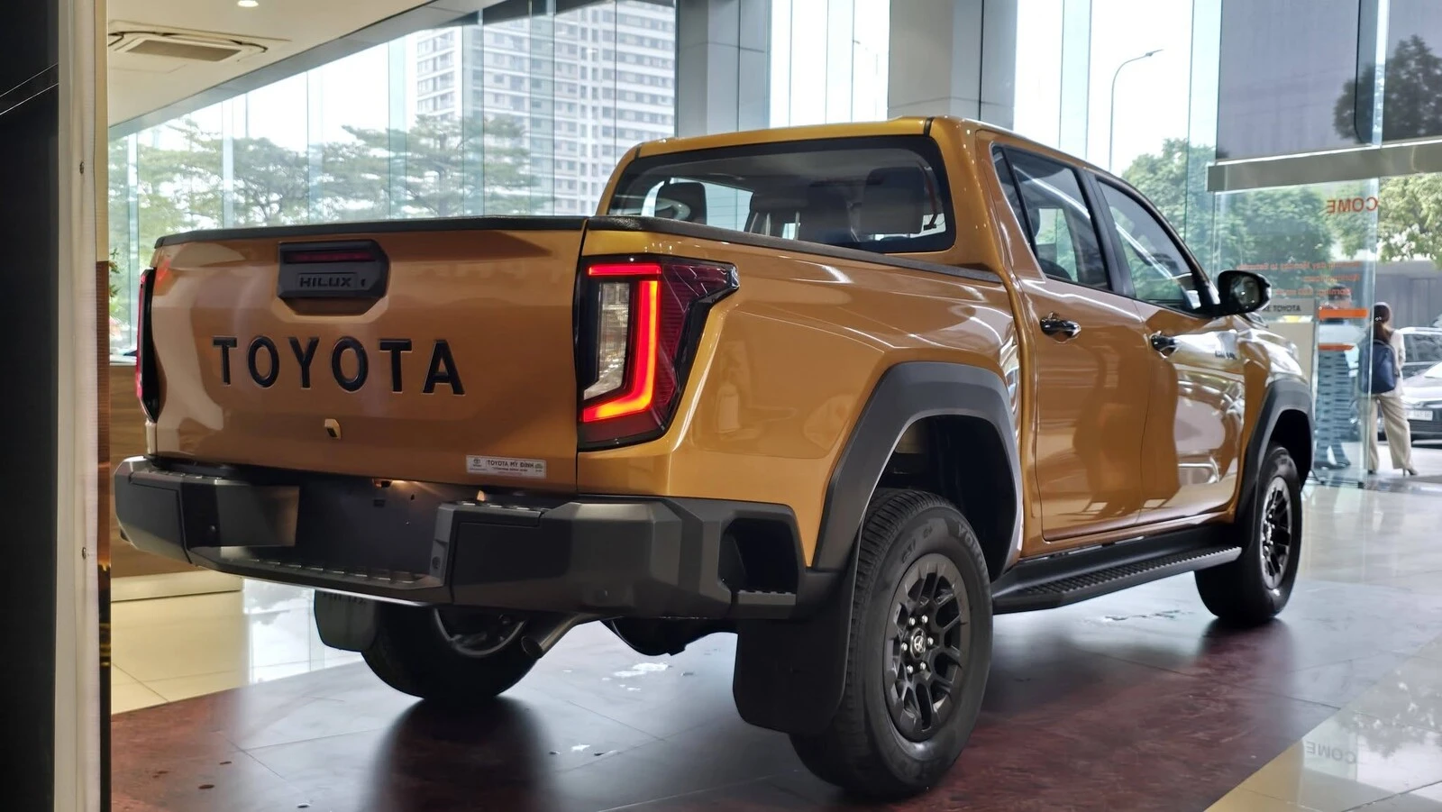 HILUX PRO 2.8 4X2 AT