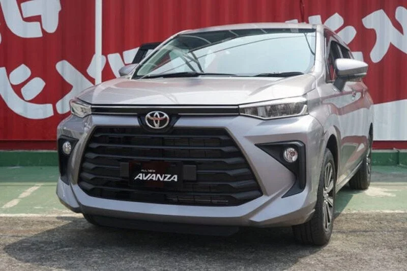 Toyota Avanza Premio MT