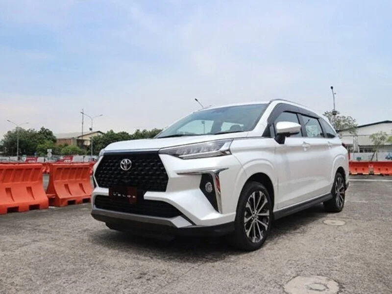 Toyota Avanza Premio MT