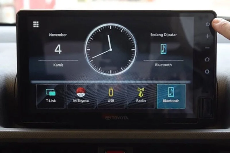 Toyota Avanza Premio MT
