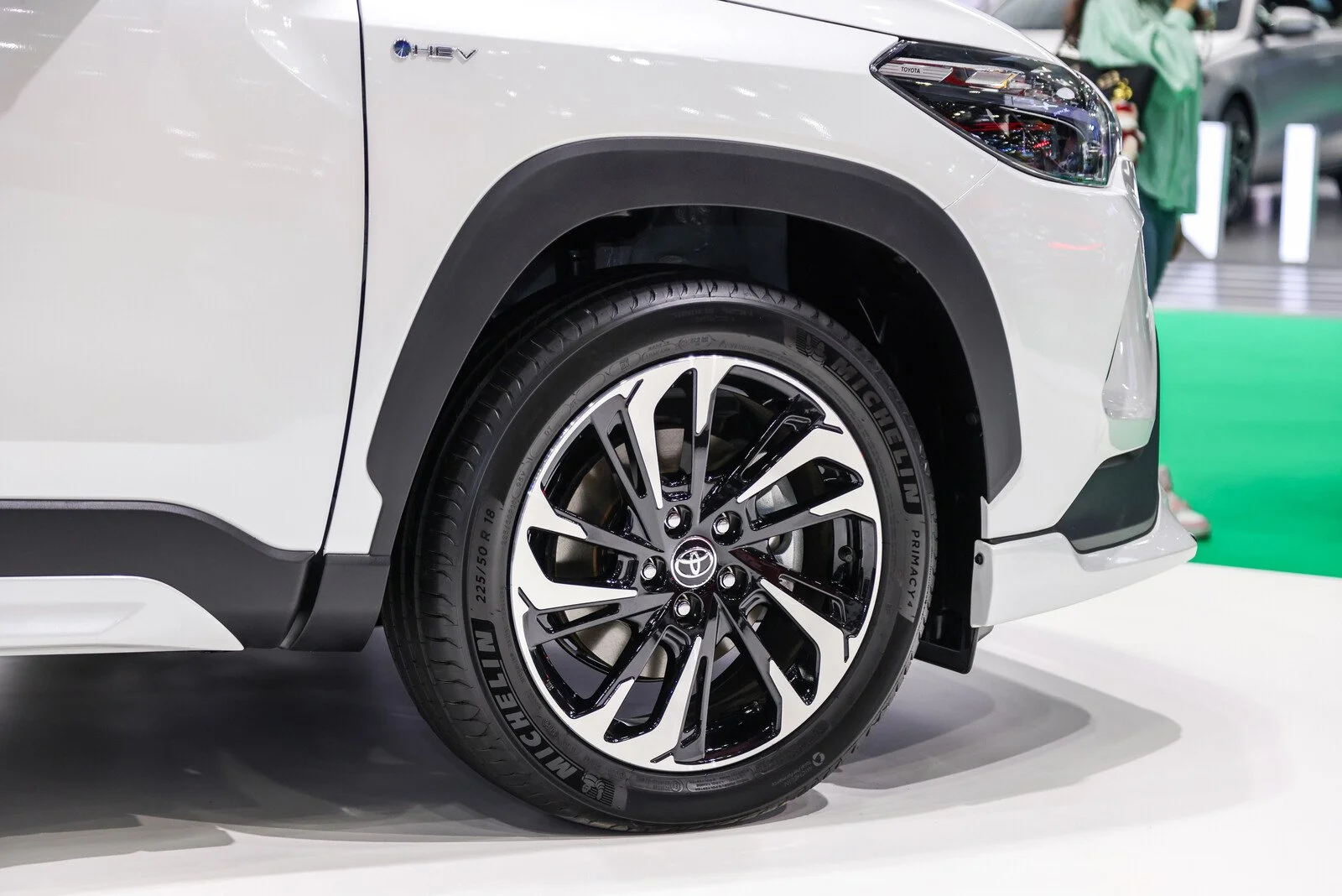 New Toyota Corolla Cross 1.8HV