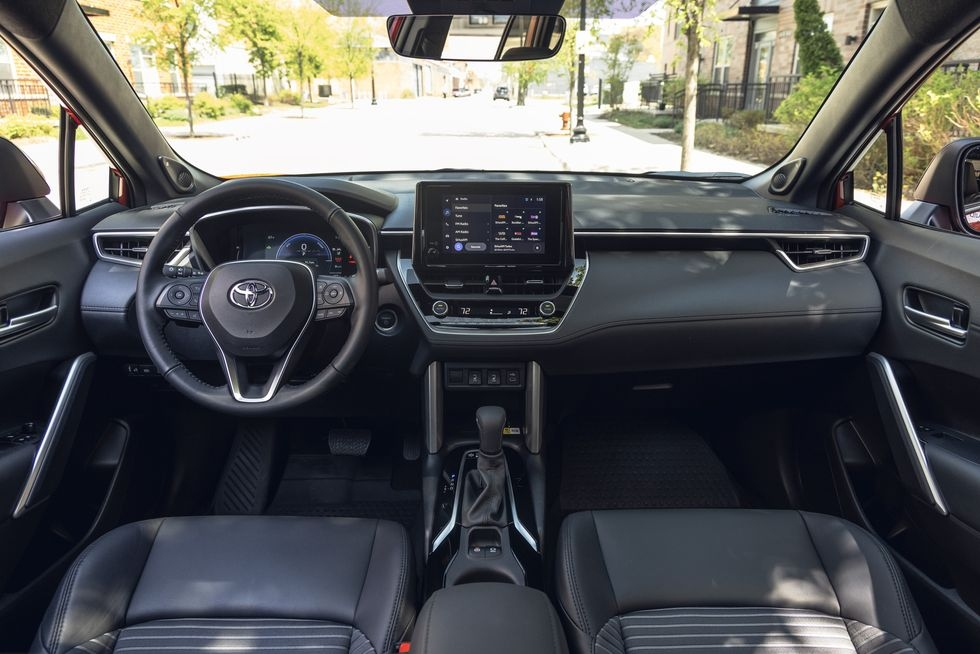 New Toyota Corolla Cross 1.8HV