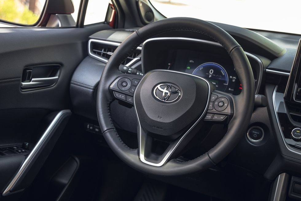 New Toyota Corolla Cross 1.8HV