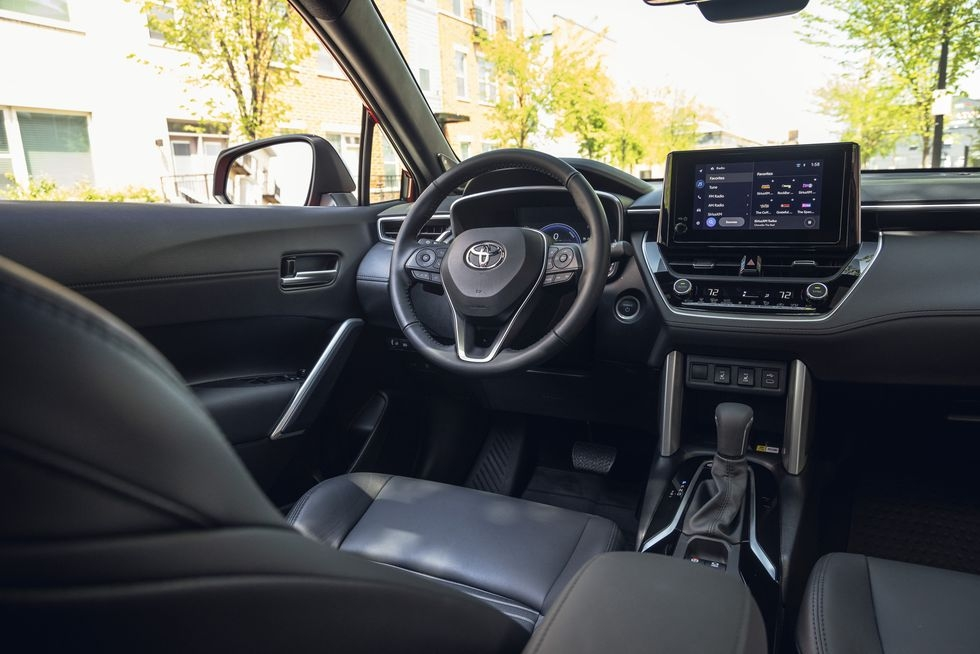 New Toyota Corolla Cross 1.8HV
