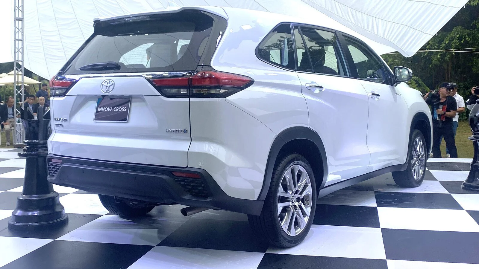 Toyota Innova Cross HEV