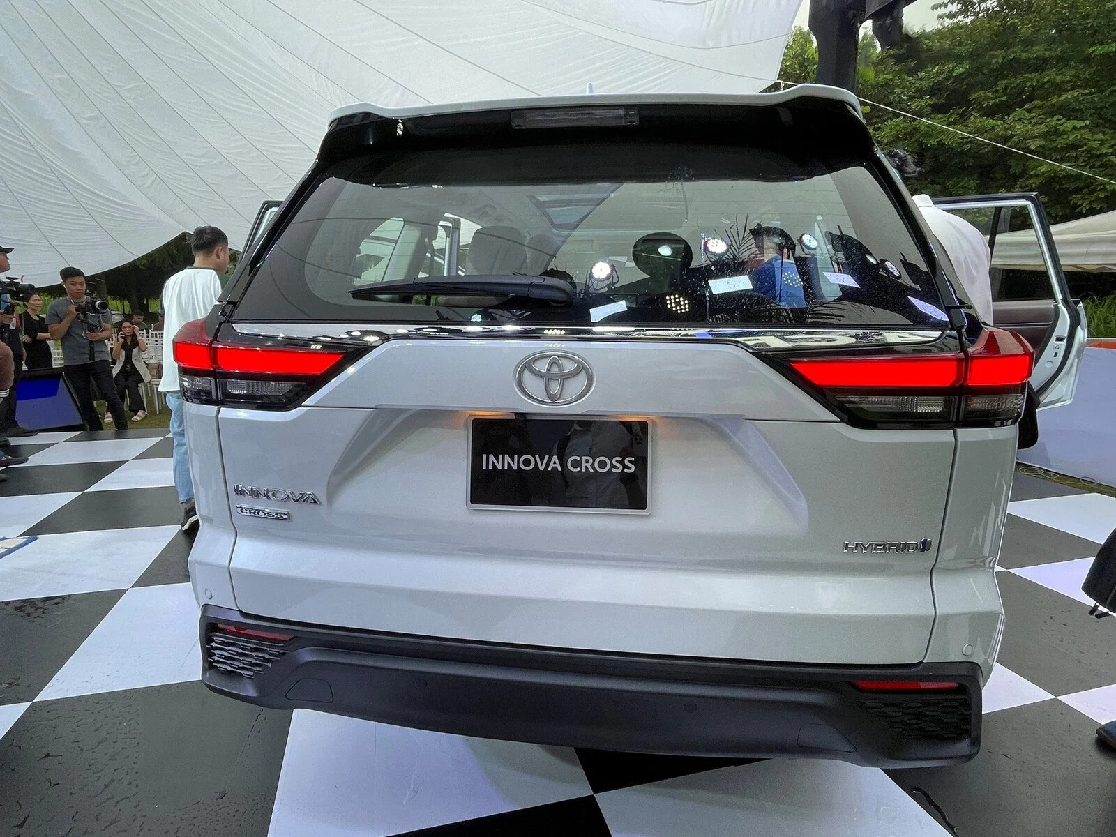 Toyota Innova Cross HEV