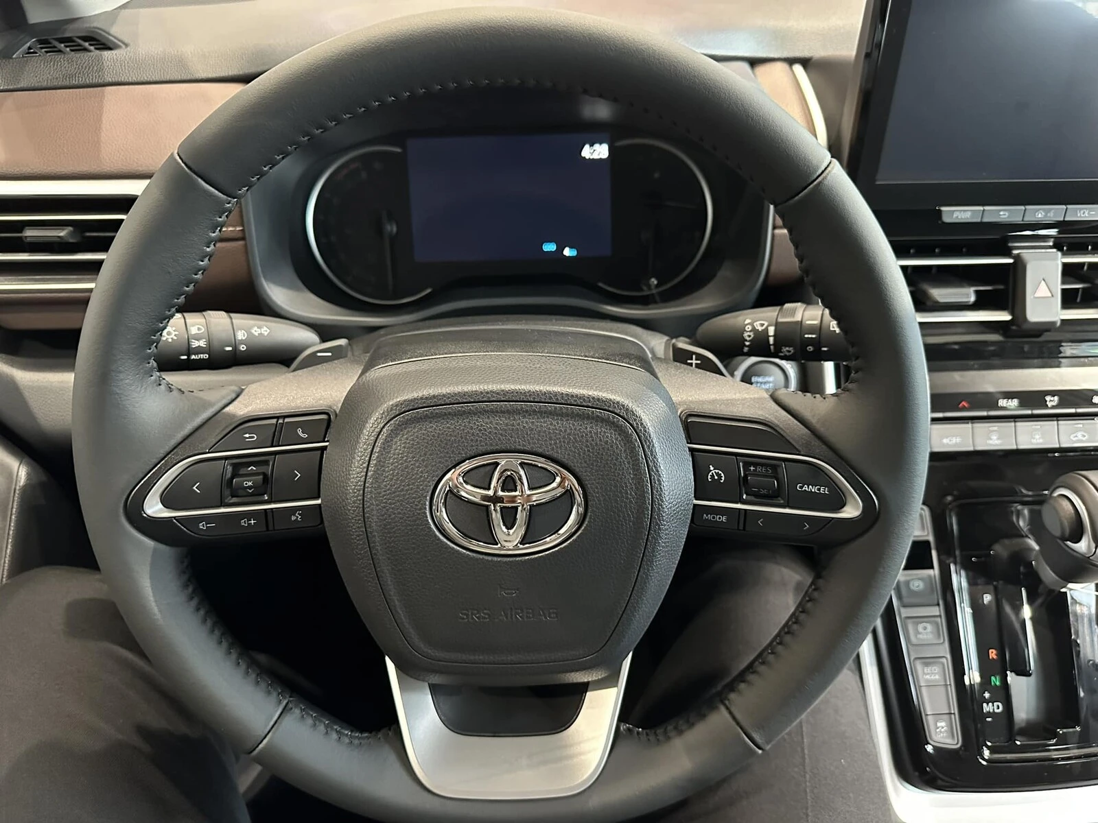 Toyota Innova Cross HEV